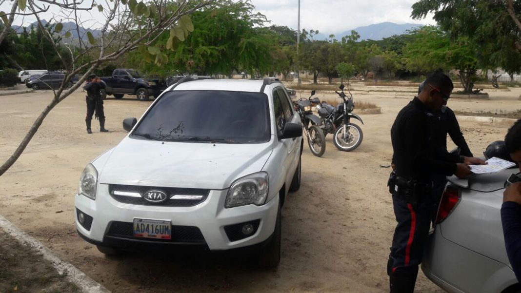 Policía de Guacara detuvo a 4 sujetos que hostigaban a vecinos de ... - El Carabobeño