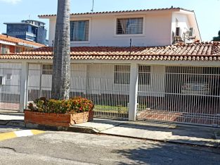 Casa de dos plantas