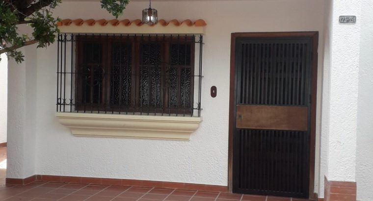 Alquilo Casa El Parral