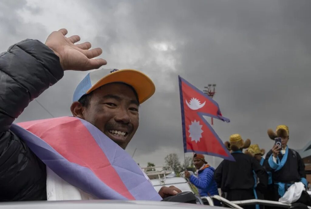 everest nepali