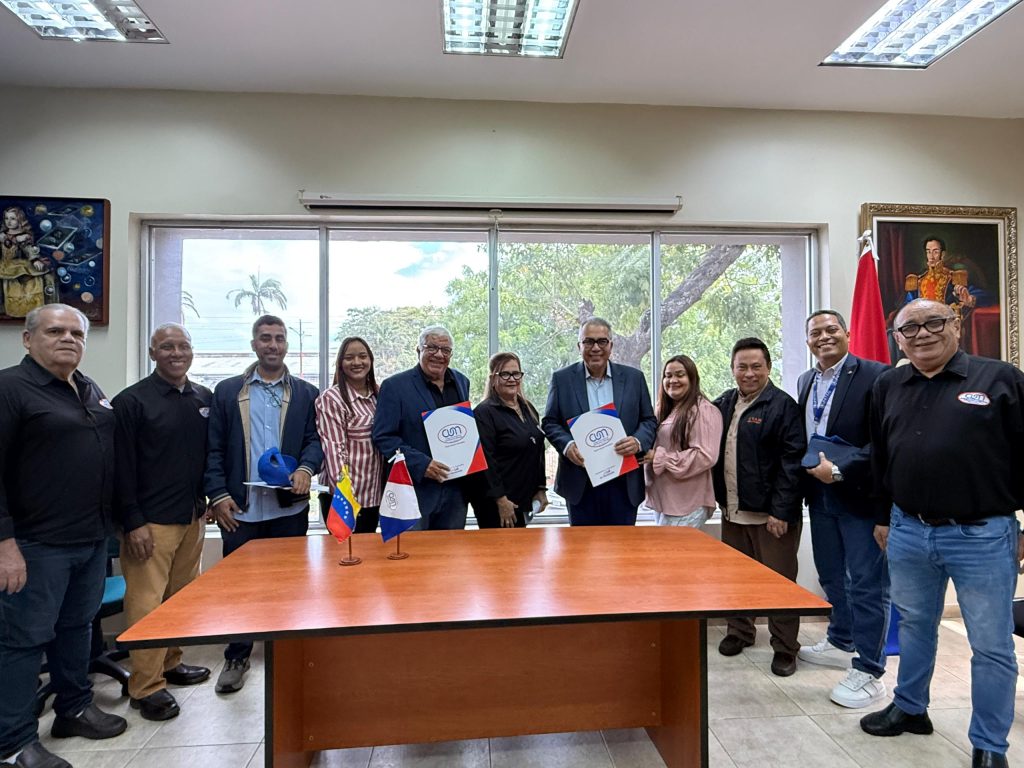 CUAM y UNITEC firmaron convenio para fortalecer nuevas carreras de licenciatura