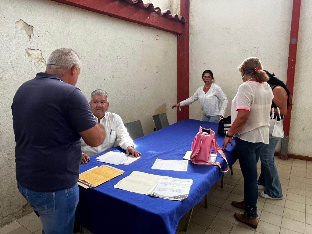 Trabajadores públicos levantan data de impagos para consignar ante la Defensoría del Pueblo