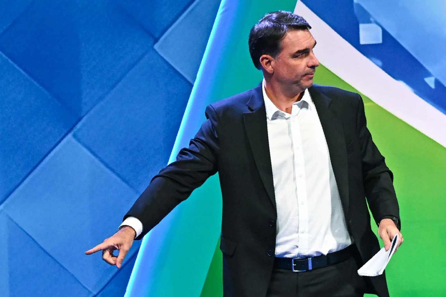 Comienza la convención para proclamar a Flávio Bolsonaro como candidato presidencial