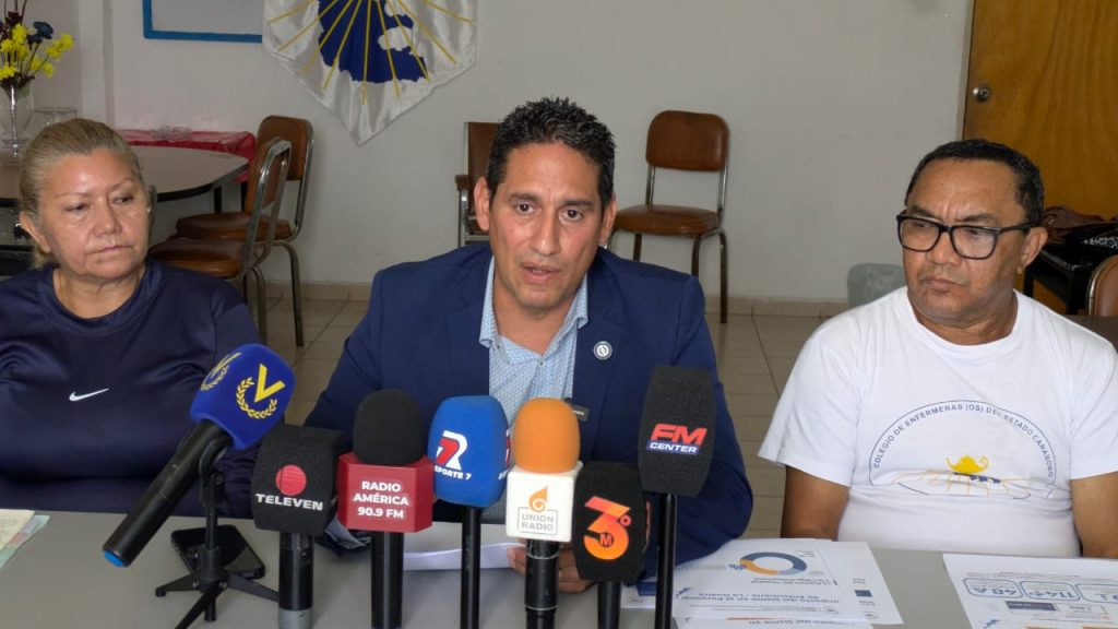 Presentaron informe sobre situación de enfermeros en La Guaira 