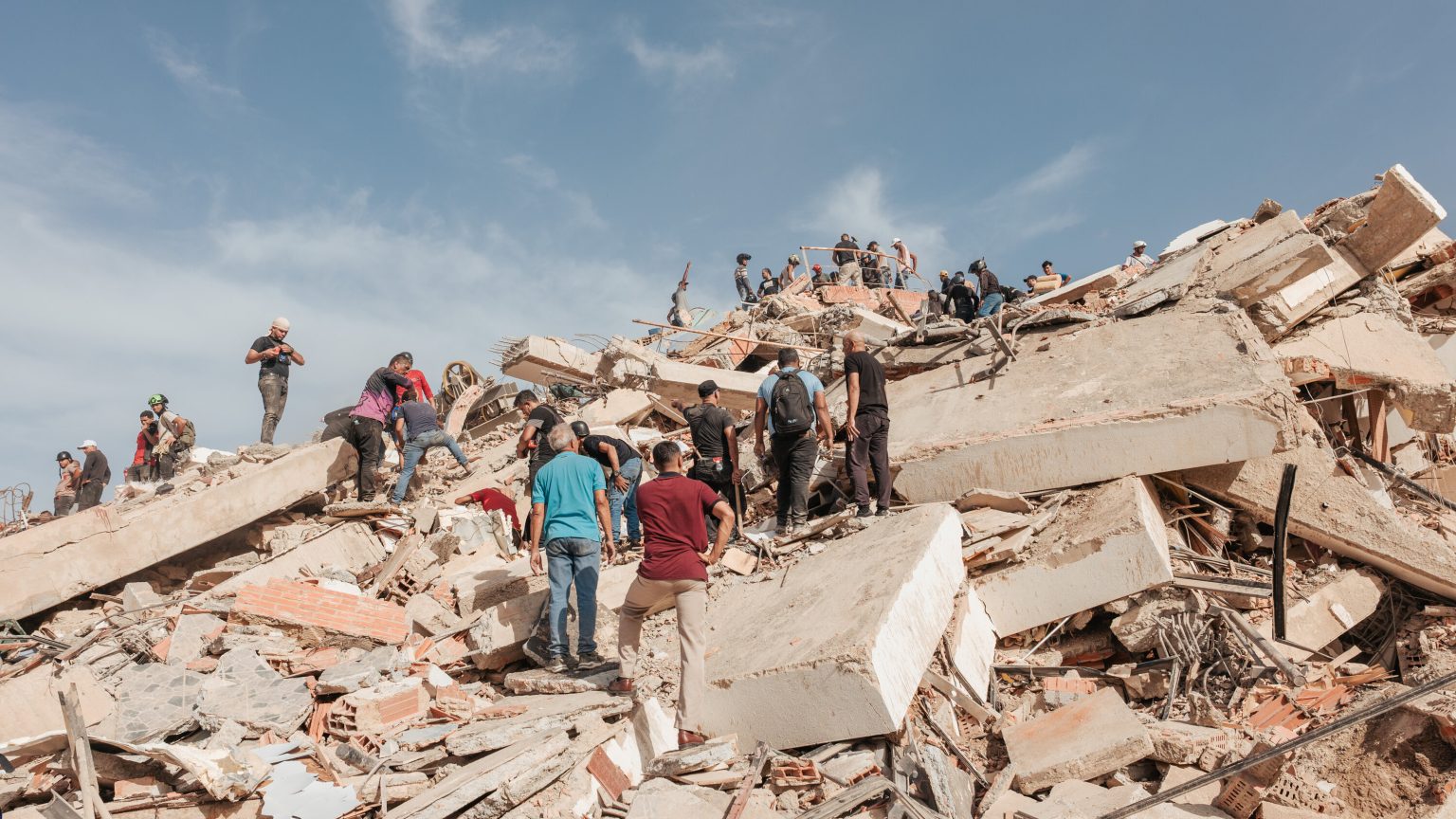 Balance oficial eleva a 4 mil 829 los fallecidos tras los terremotos de junio