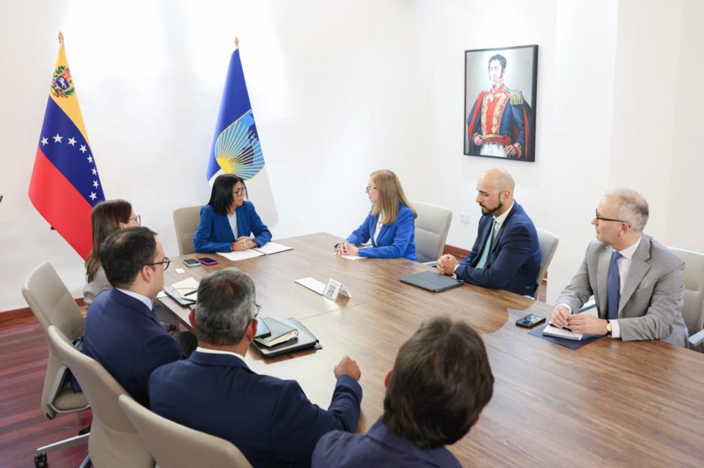 Gobierno y BID acuerdan una hoja de ruta para fortalecer la cooperación multilateral