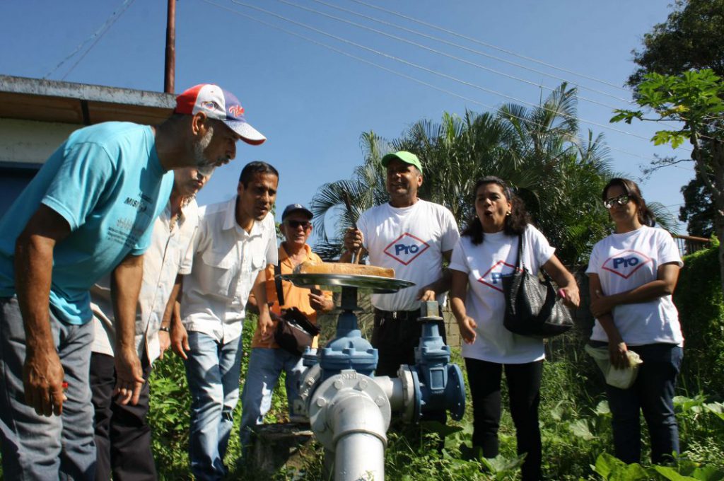 Pozo de agua potable vía terrazas de paramacay.