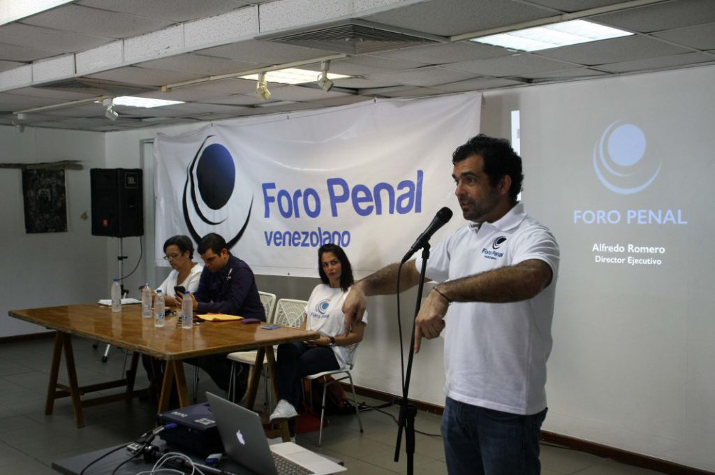 Foro penal en el centro cultural del Carabobeño.