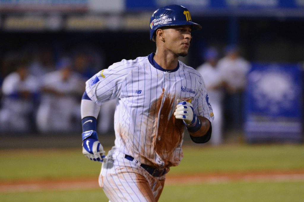 Ronny Cedeño se lució para cortar racha negativa del Magallanes