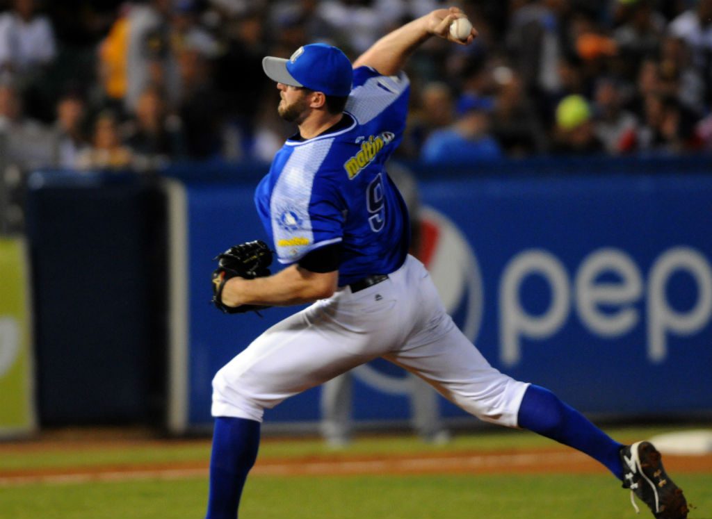 Mitch Lively cedió tres carreras en cinco episodios ante Leones