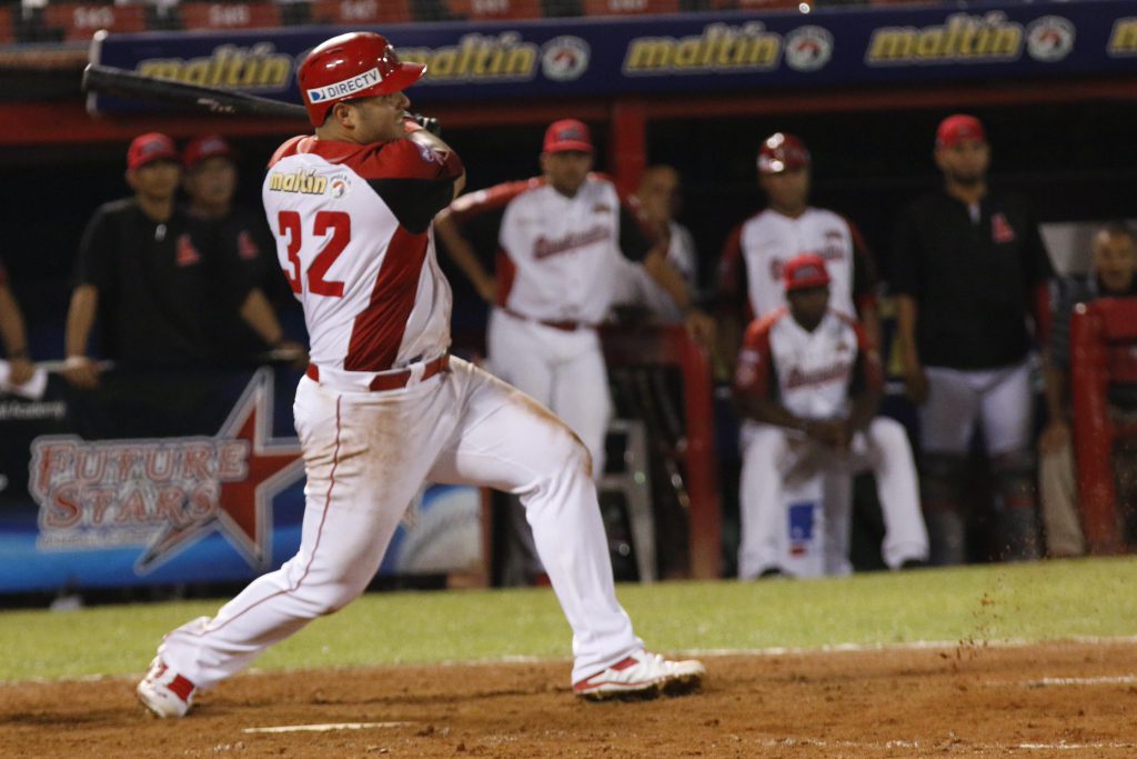Jesús Montero guió el truinfo de cardenales de Lara ante Tiburones de La Guaira