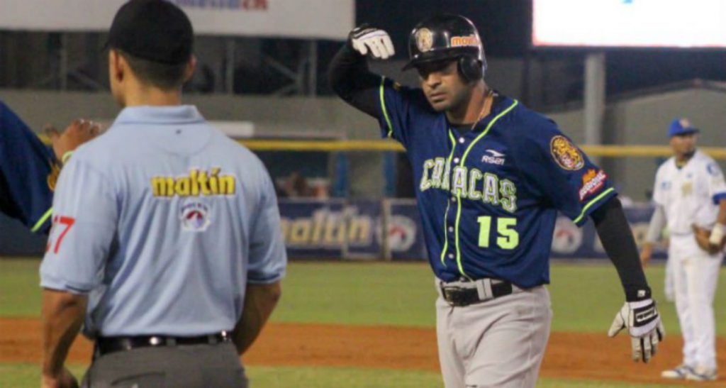 Jesús Guzmán Leones del Caracas LVBP 2016-17