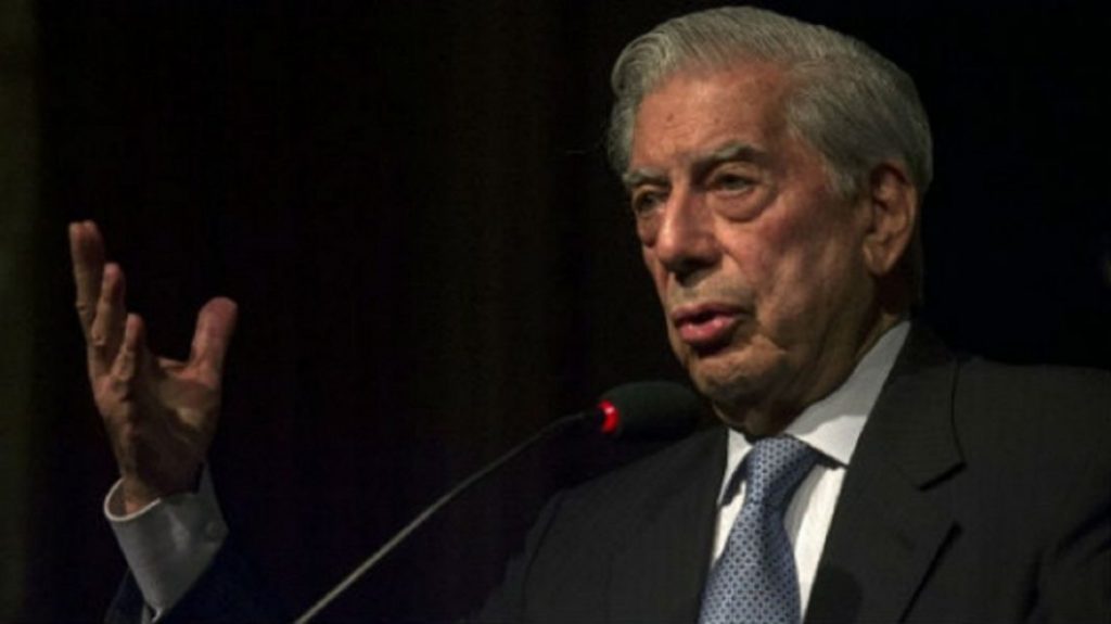Papeles de Pandora salpican a Vargas Llosa quien aparece con una offshore
