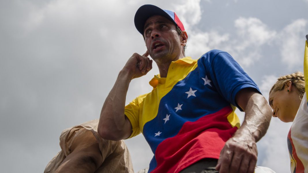 Capriles fue multado por la Contraloría General con 10 dólares