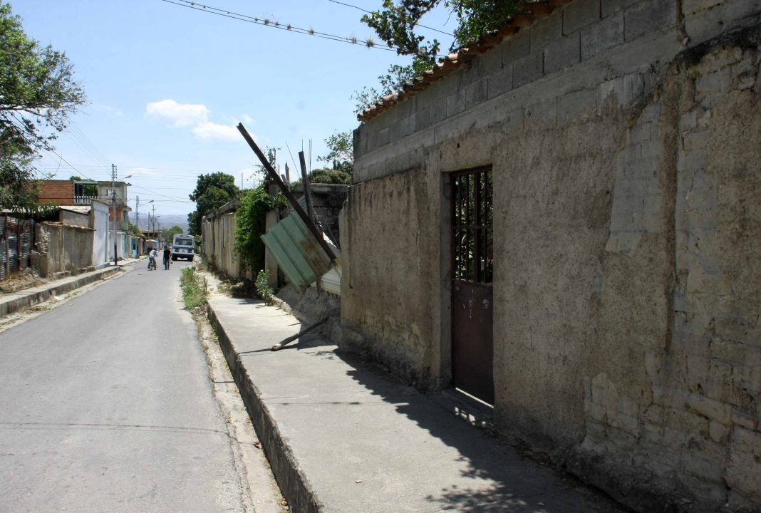 Sitio del suceso en la calle salom de montalbán.