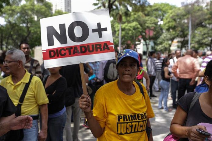 Venezolanos exilio protestan
