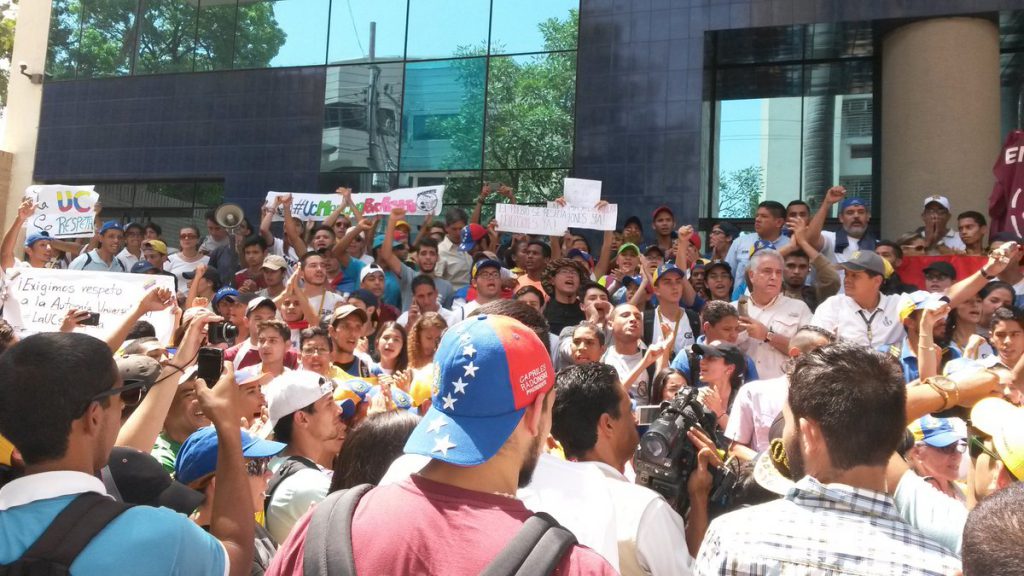 Suspendidas clases en UC