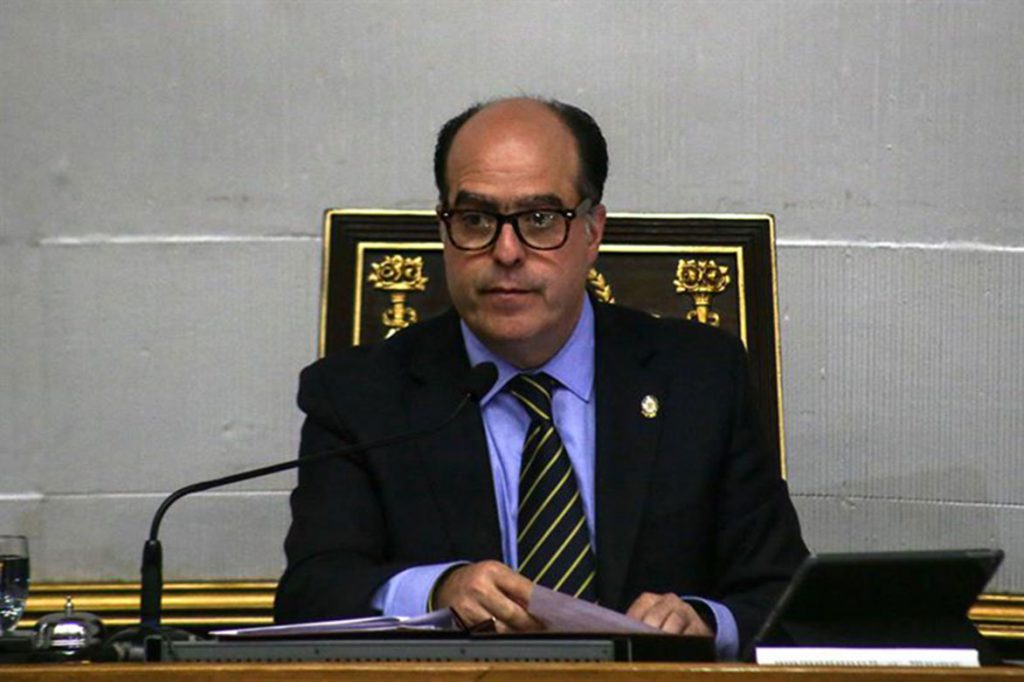 Borges: Tribunales militares solamente son para militares activos