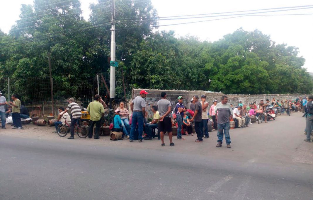 Abastecerse de gas doméstico en Guacara es una verdadera odisea - El Carabobeño