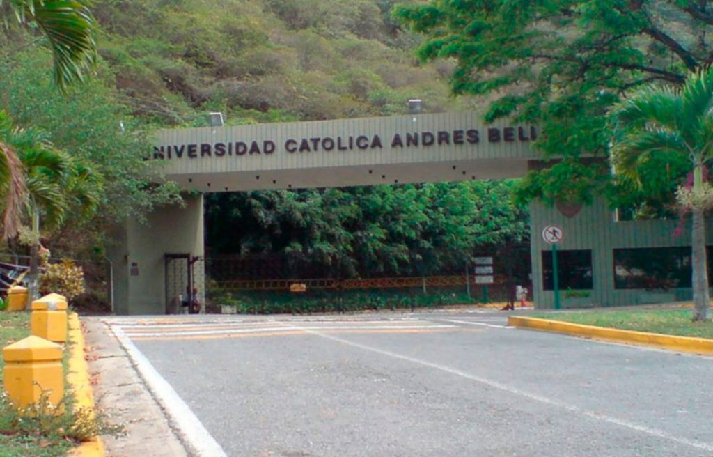 La UCAB inauguró su feria del libro con invitados de España
