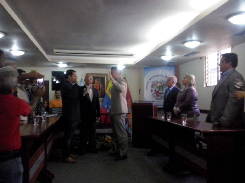 juramentación del alcalde gustavo gutiérrez ante el concejo municipal de naguanagua
