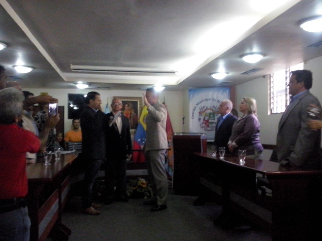 juramentación del alcalde gustavo gutiérrez ante el concejo municipal de naguanagua