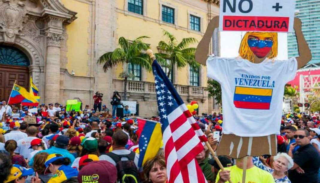 Senador demócrata: Trump entorpece la ayuda migratoria a venezolanos en EEUU - El Carabobeño