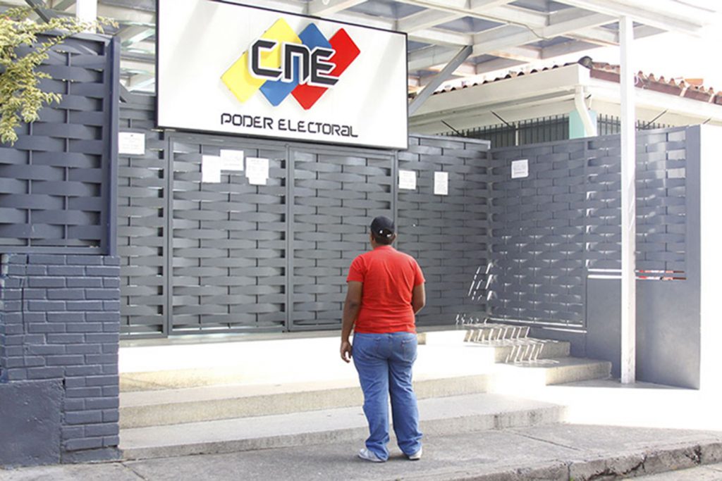 Resto de las máquinas electorales llega hoy a Carabobo, afirmó director regional del CNE