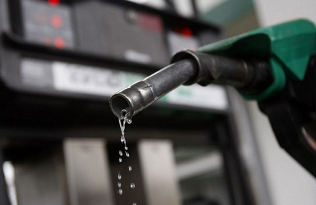 De vuelta al sistema de venta de gasolina por número de placa, a partir del lunes