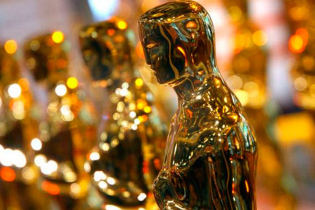 Oppenheimer lidera carrera hacia los Oscar