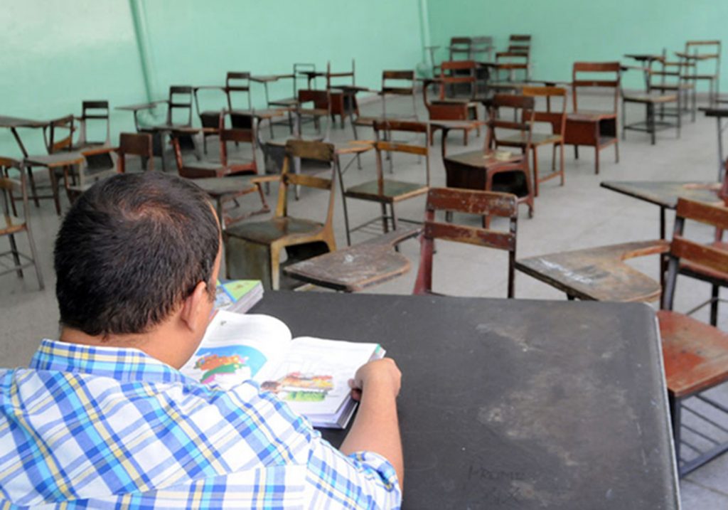 Gobierno registra avances en sistema educativo tras plan de reestructuración
