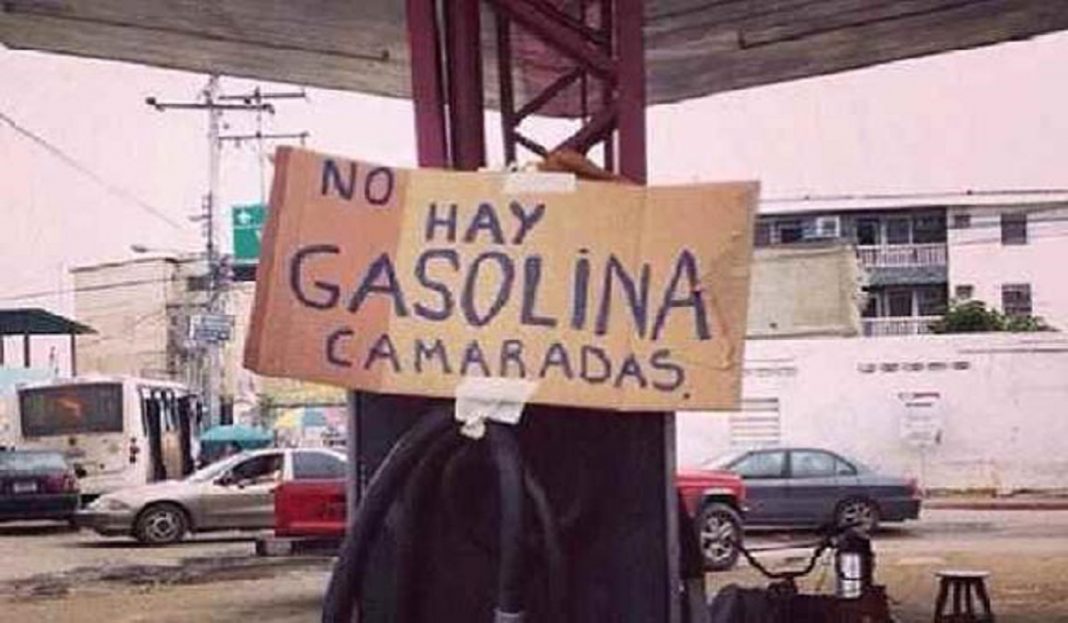 Resultado de imagen para escasez de combustible en venezuela