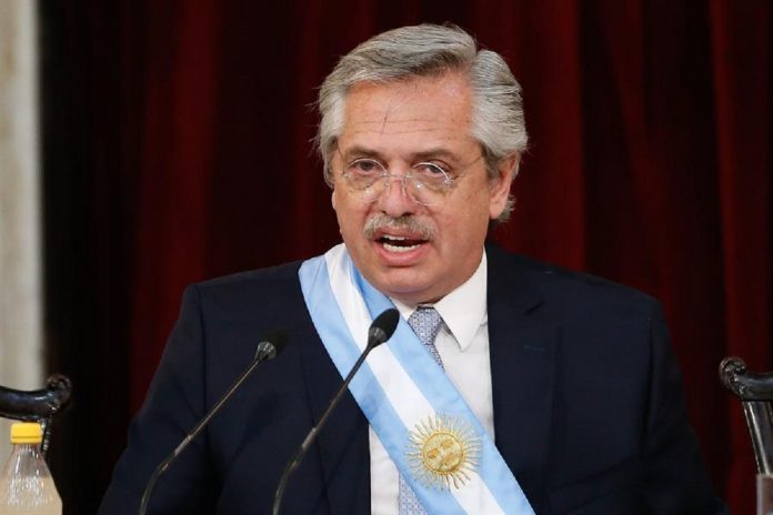 Presidente argentino descarta devaluar: 