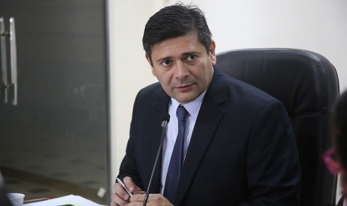Freddy Superlano insiste en que es gobernador electo del estado Barinas