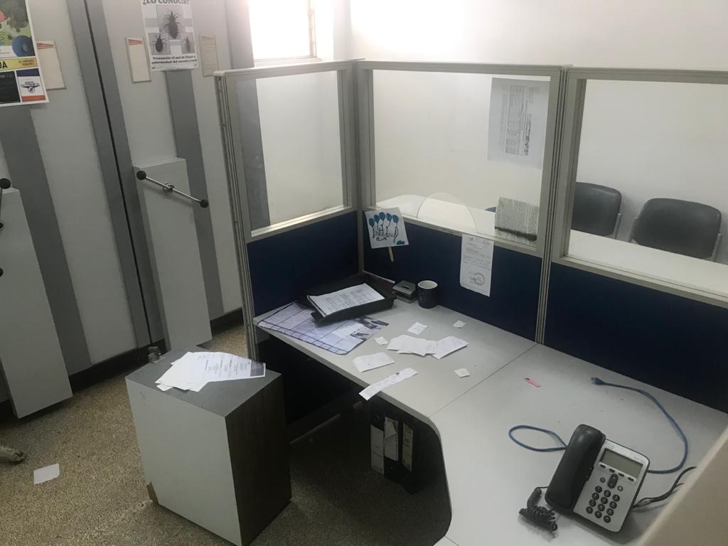 Vándalos robaron y perpetraron destrozos en el Instituto de Medicina Tropical de la UCV