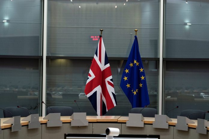 UE y Reino Unido reanudan su discusión presencial sobre el acuerdo comercial