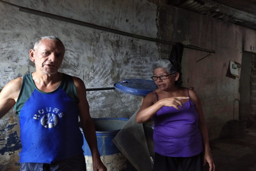 "Cada vez que llueve me desespero": Vecinos afectados por desbordamiento del canal de Trapichito