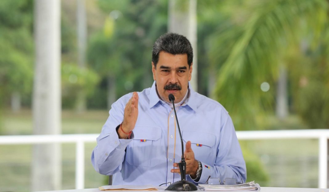 Maduro acusa a "la extrema derecha" de apoyar a bandas criminales de Caracas