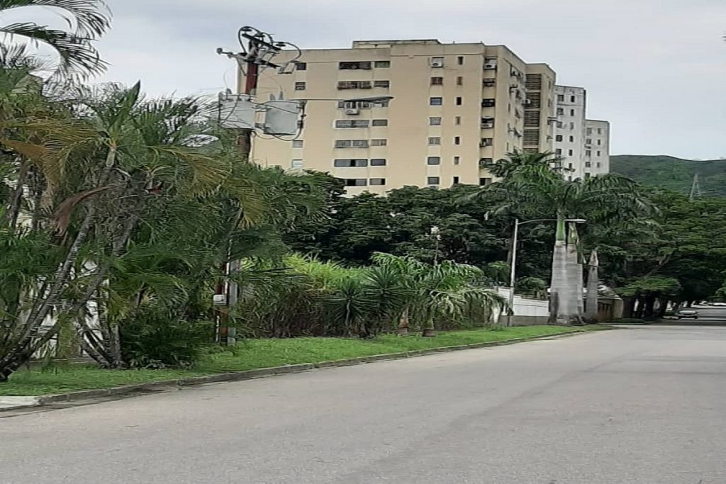 "Nadie nos atiende": Vecinos en Trigal Norte cumplieron 10 días sin electricidad
