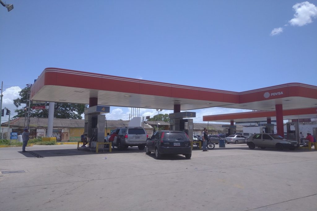 Esquema "pico y placa" no garantiza que todos puedan surtir gasolina