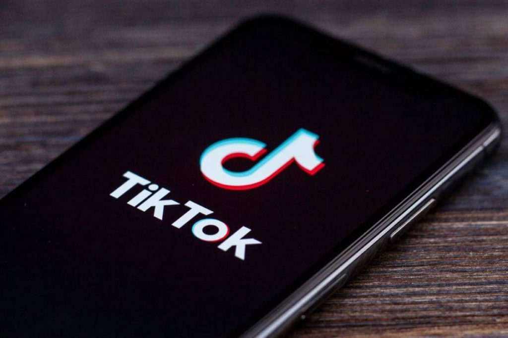 Maduro exige a TikTok que retire de sus plataformas videos sobre retos virales