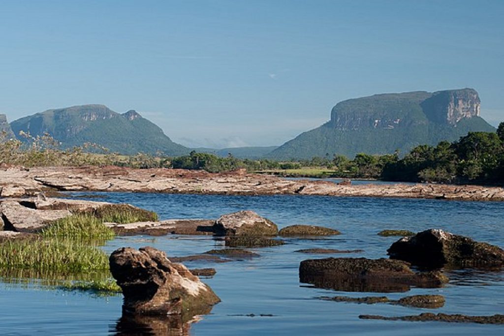 Parlamento chavista afirma supervisar acciones ante posible daño ambiental en Canaima