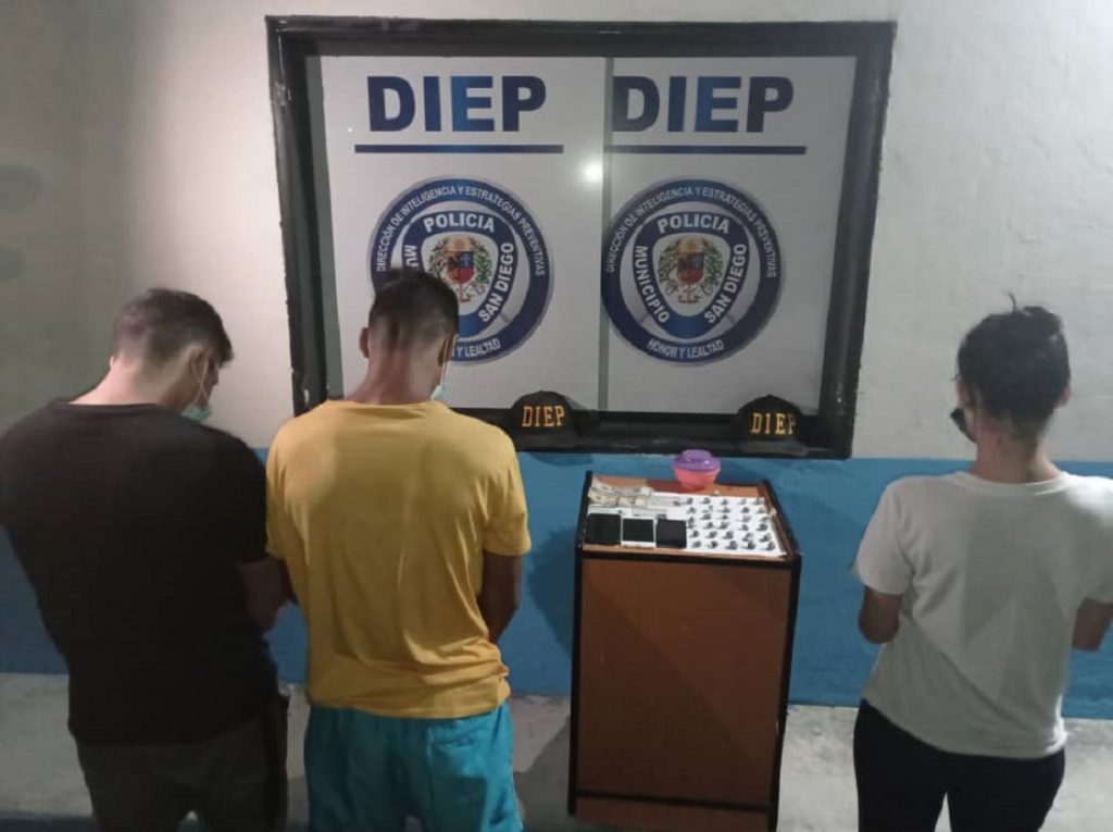 Policía de San Diego aprehendió a tres presuntos microtraficantes en El Remanso