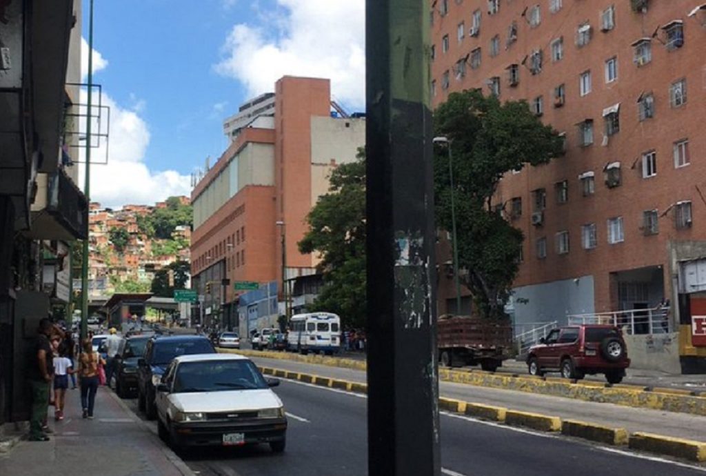 Policías y antisociales de la Cota 905 protagonizaron enfrentamiento en Caracas