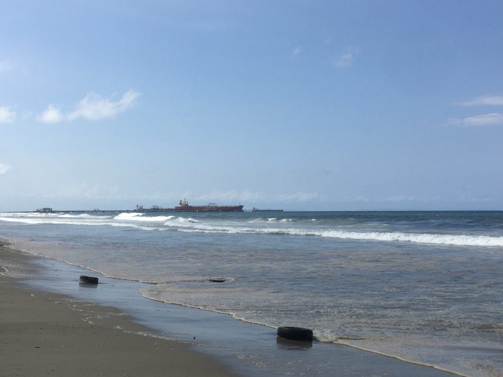 derrame petrolero playa el palito