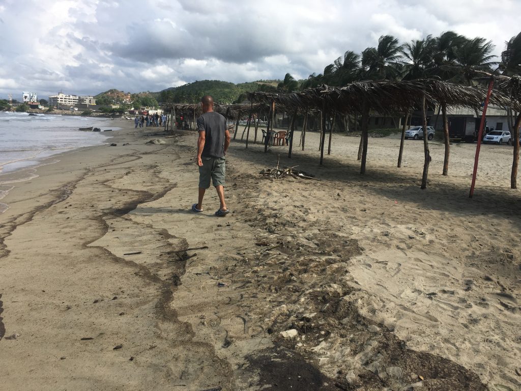 derrame petrolero playa el palito