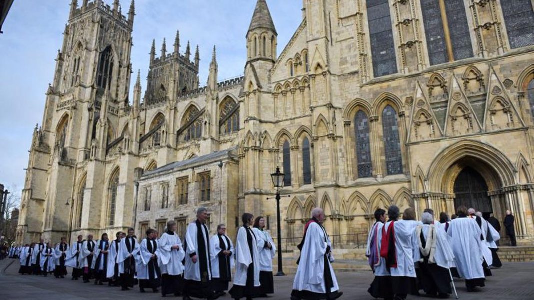Iglesia católica en el Reino Unido no protegió a víctimas de pederastia,  según informe