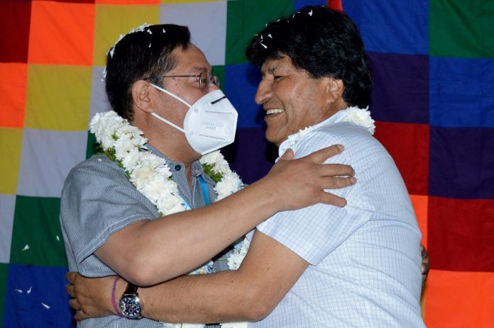 De vuelta en Bolivia, Evo Morales busca más protagonismo político