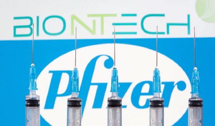 Pfizer-BioNTech dice su vacuna tiene 100 % de efectividad en adolescentes