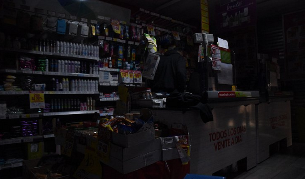 Apagón de cuatro horas dejó sin luz a 305 mil usuarios en Buenos Aires